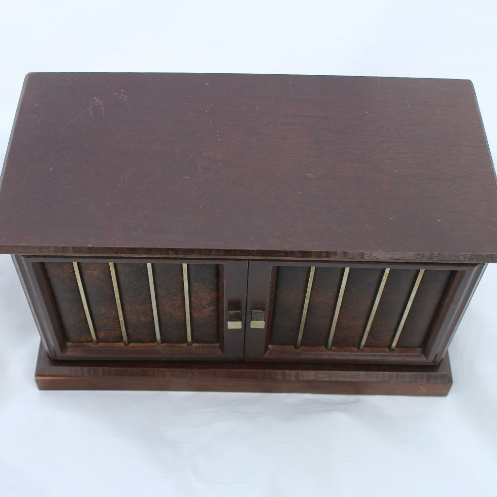 Vintage London Leather Musical Jewelry Box Vintage London Leather Musical Jewelry Box